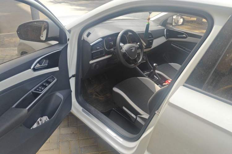 Used Jetta VS5 2022 280TSI Manual Advanced Trim Driver Seat