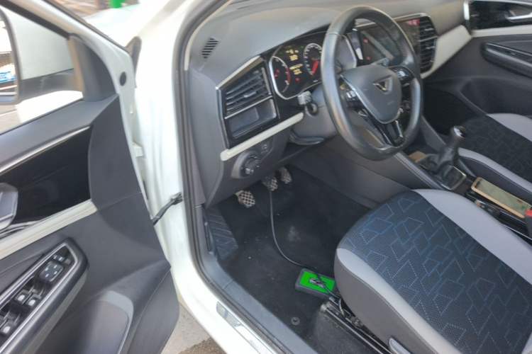 Used Jetta VS5 2022 280TSI Manual Advanced Trim Driver Seat