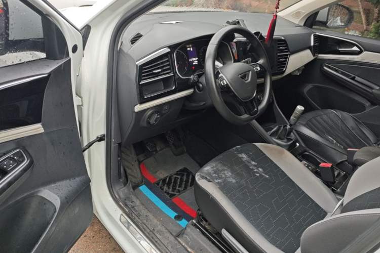 Used Jetta VS5 2022 280TSI Manual Advanced Trim Driver Seat