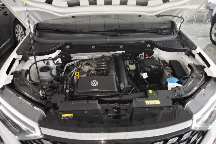 Used Jetta VS5 2022 280TSI Automatic Trendy Pro Version Engine Bay