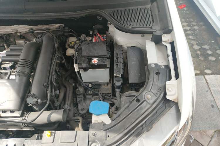 Used Jetta VS5 2022 280TSI Automatic Enjoyment Pro Trim Engine Bay Left