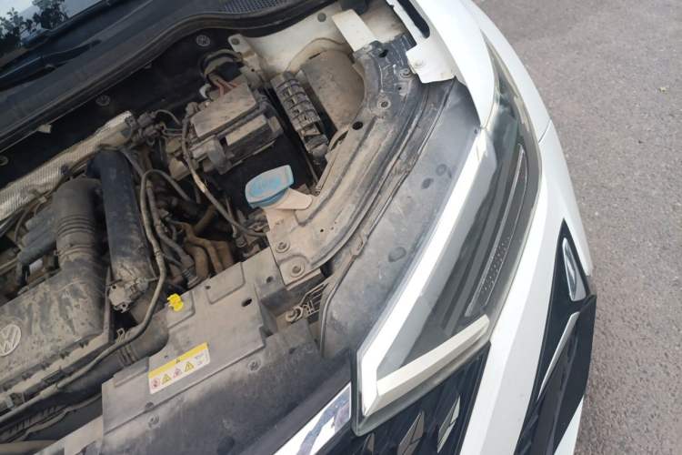 Used Jetta VS5 2022 280TSI Automatic Trend Edition Engine Bay Left