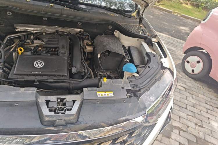 Used Jetta VS5 2022 280TSI Automatic Glory Edition Engine Bay Left