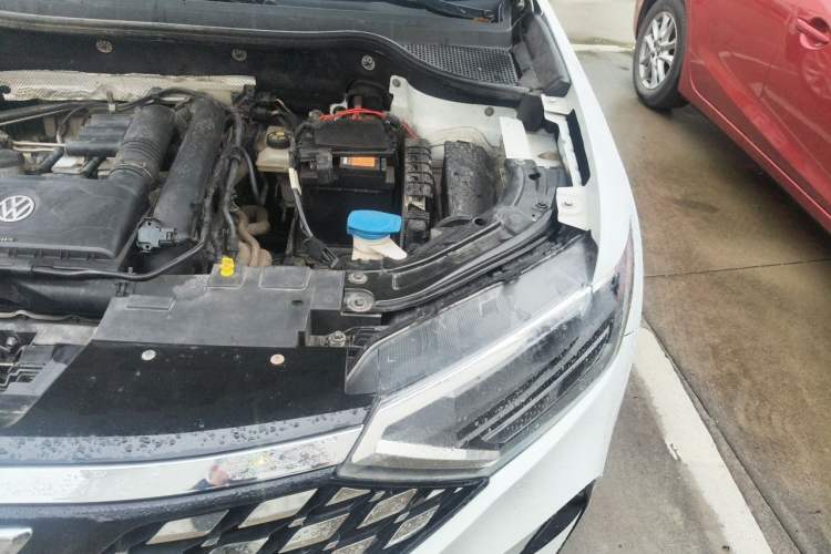 Used Jetta VS5 2022 280TSI Manual Advanced Pro Trim Engine Bay Left