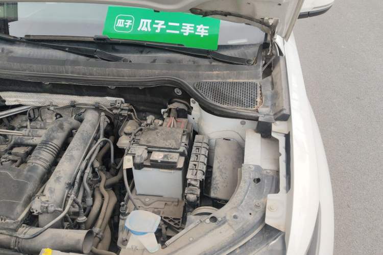 Used Jetta VS5 2022 280TSI Manual Advanced Pro Trim Engine Bay Left