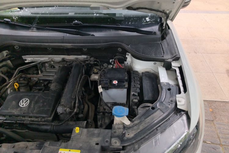 Used Jetta VS5 2022 280TSI Manual Advanced Trim Engine Bay Left