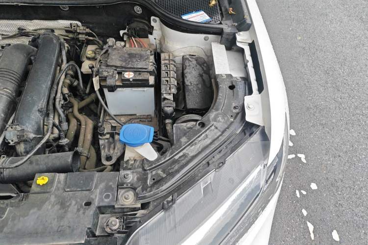 Used Jetta VS5 2022 280TSI Automatic Enjoyment Pro Trim Engine Bay Left