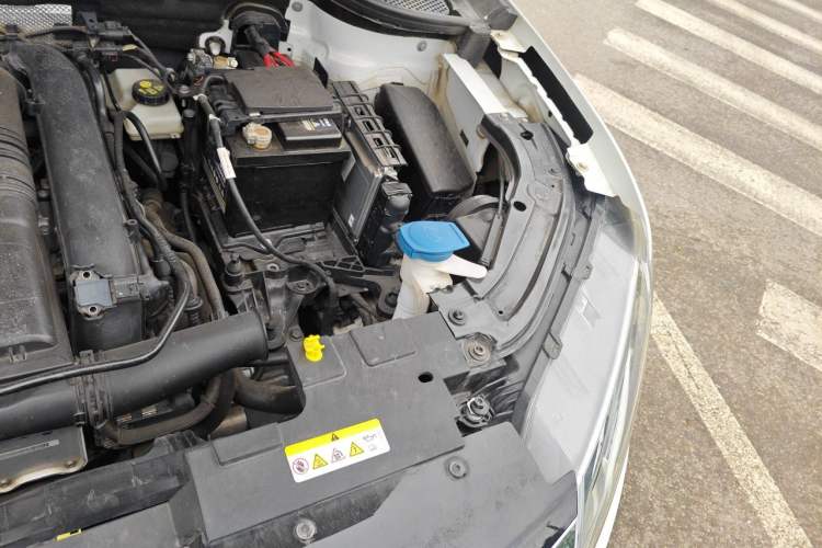 Used Jetta VS5 2022 280TSI Automatic Trendy Pro Version Engine Bay Left