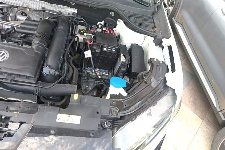 Used Jetta VS5 2022 280TSI Automatic Enjoyment Model Engine Bay Left