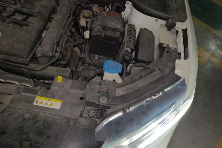 Used Jetta VS5 2022 280TSI Automatic Enjoyment Pro Trim Engine Bay Left