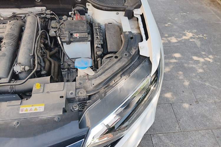 Used Jetta VS5 2022 280TSI Automatic Enjoyment Pro Trim Engine Bay Left