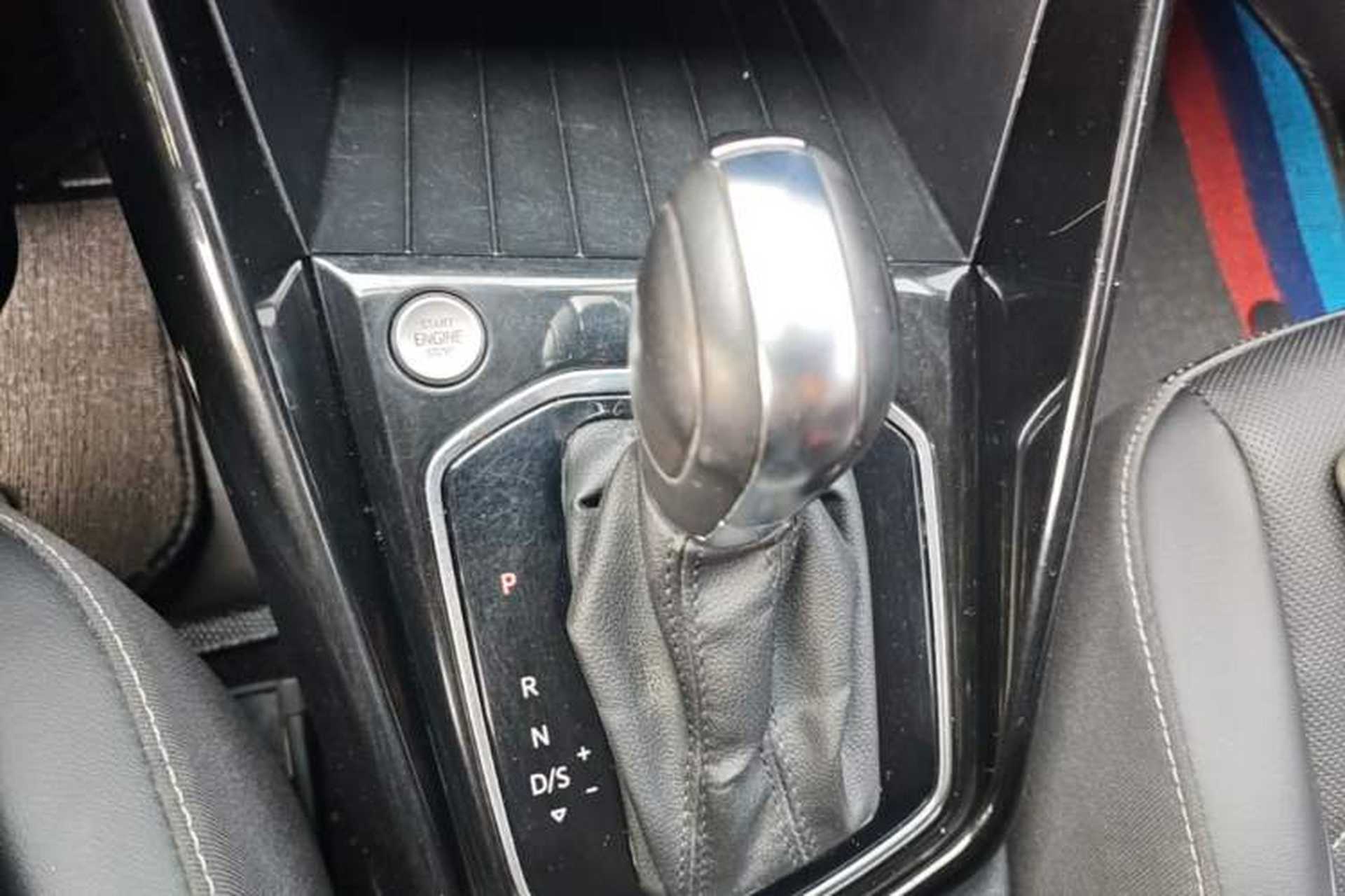 Used Jetta VS5 2022 280TSI Automatic Enjoyment Pro Trim Gear Lever