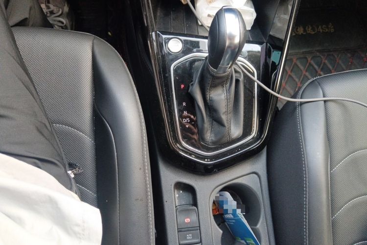 Used Jetta VS5 2022 280TSI Automatic Enjoyment Pro Trim Gear Lever