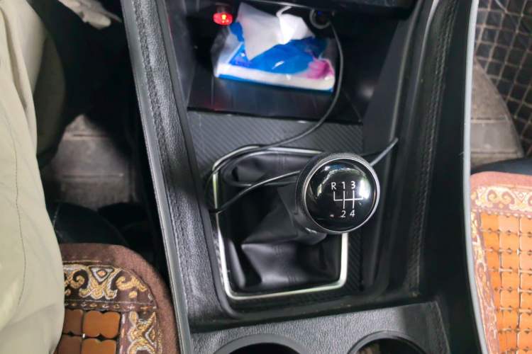 Used Jetta VS5 2022 280TSI Manual Advanced Trim Gear Lever