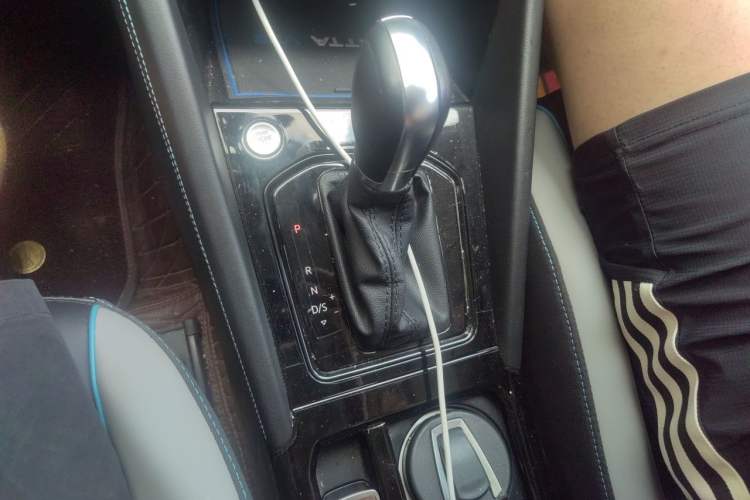 Used Jetta VS5 2022 280TSI Automatic High-Gloss Enjoyment Model Gear Lever