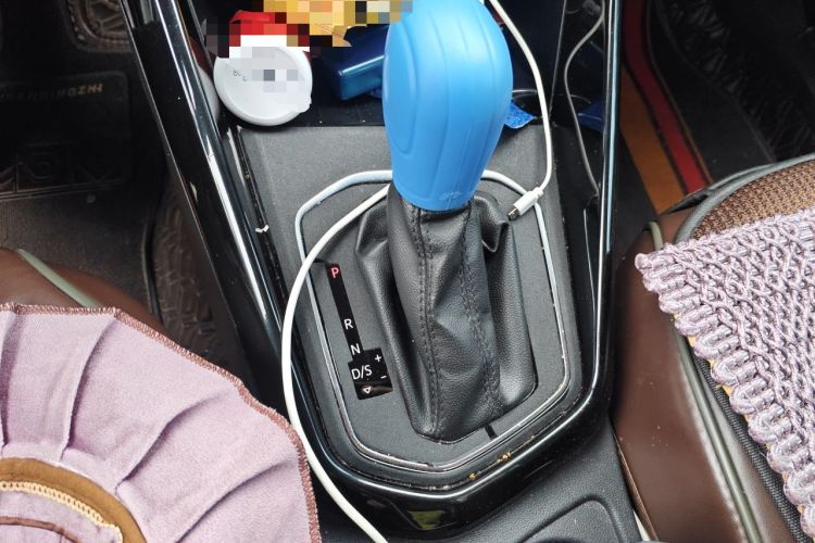 Used Jetta VS5 2022 280TSI Automatic Trendy Pro Version Gear Lever