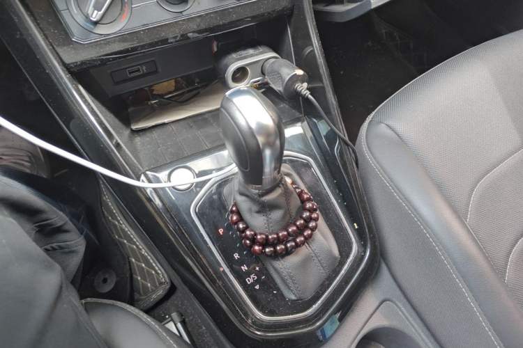Used Jetta VS5 2022 280TSI Automatic Enjoyment Pro Trim Gear Lever