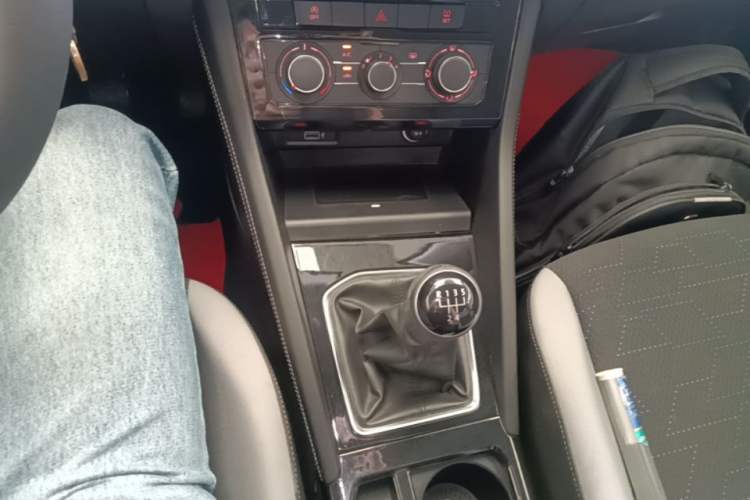 Used Jetta VS5 2022 280TSI Manual Advanced Trim Gear Lever