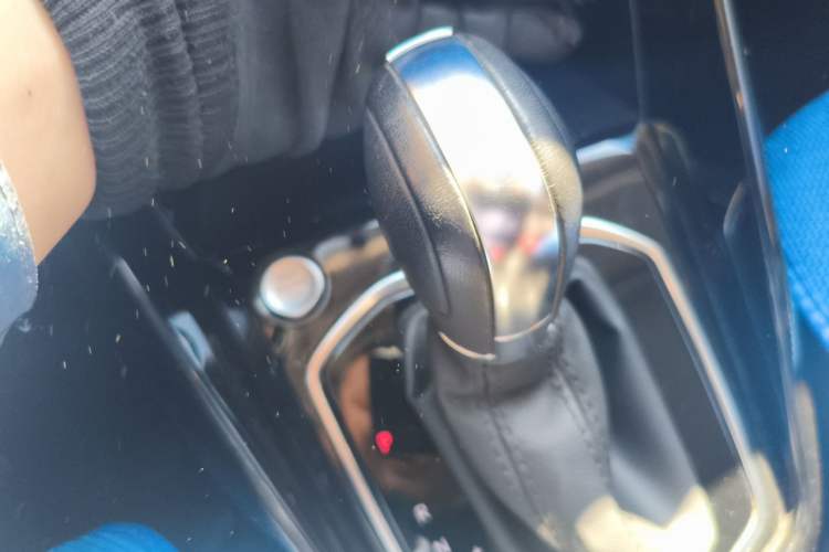 Used Jetta VS5 2022 280TSI Automatic Glory Pro Gear Lever