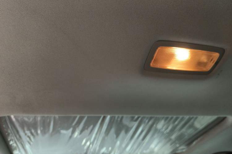 Used Jetta VS5 2022 280TSI Manual Enjoyment Version Headliner