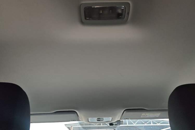 Used Jetta VS5 2022 280TSI Automatic Trend Edition Headliner