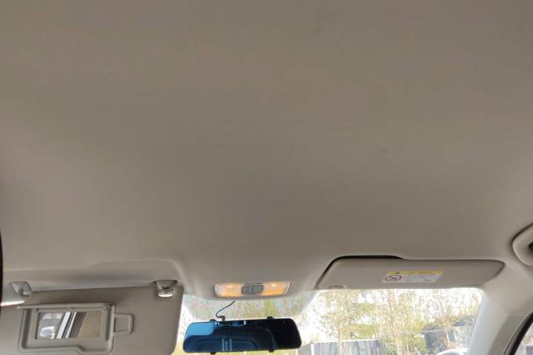 Used Jetta VS5 2022 280TSI Automatic Trend Edition Headliner