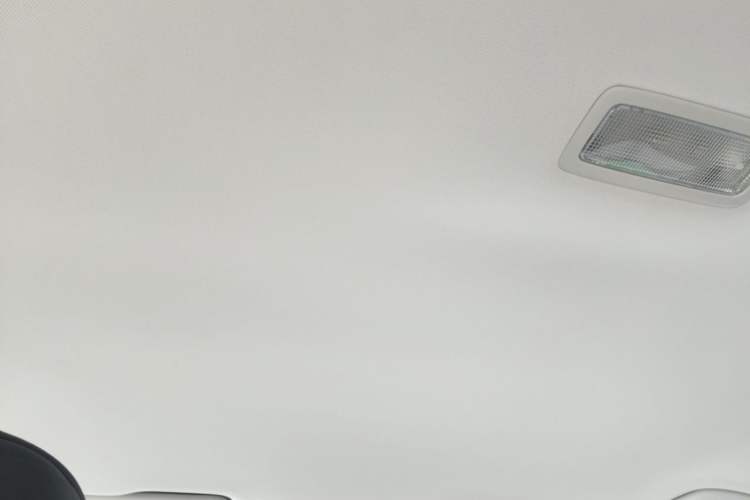 Used Jetta VS5 2022 280TSI Automatic Trend Edition Headliner