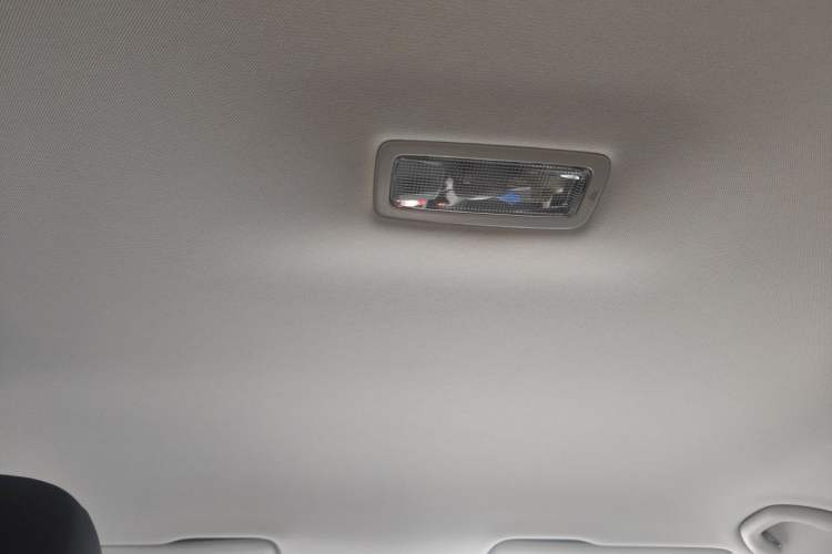 Used Jetta VS5 2022 280TSI Manual Advanced Trim Headliner
