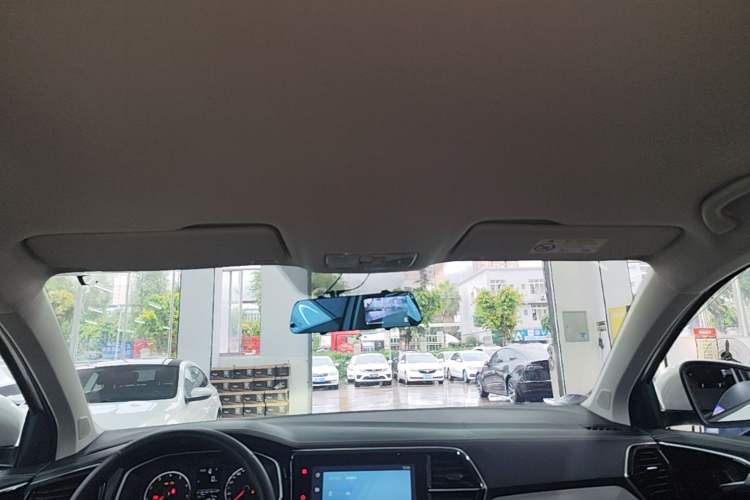 Used Jetta VS5 2022 280TSI Automatic Trend Edition Headliner