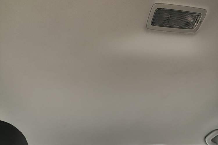 Used Jetta VS5 2022 280TSI Automatic Trend Edition Headliner