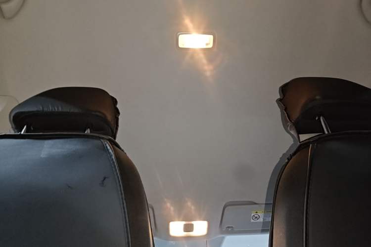 Used Jetta VS5 2022 280TSI Automatic Trendy Pro Version Headliner