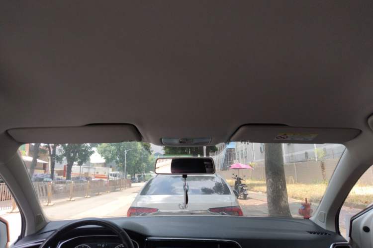 Used Jetta VS5 2022 280TSI Automatic Trend Edition Headliner