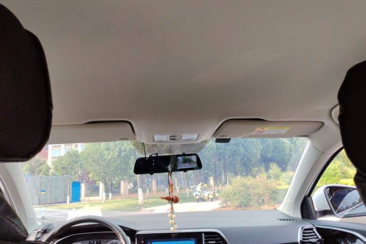 Used Jetta VS5 2022 280TSI Automatic Trend Edition Headliner