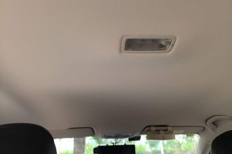 Used Jetta VS5 2022 280TSI Manual Advanced Trim Headliner