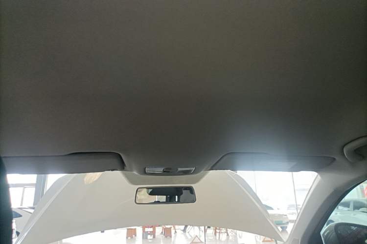 Used Jetta VS5 2022 280TSI Automatic Trendy Pro Version Headliner