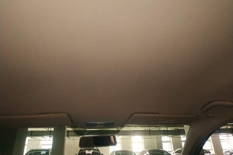 Used Jetta VS5 2022 280TSI Automatic Trend Edition Headliner