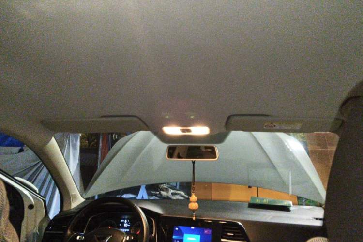 Used Jetta VS5 2022 280TSI Automatic Trendy Pro Version Headliner