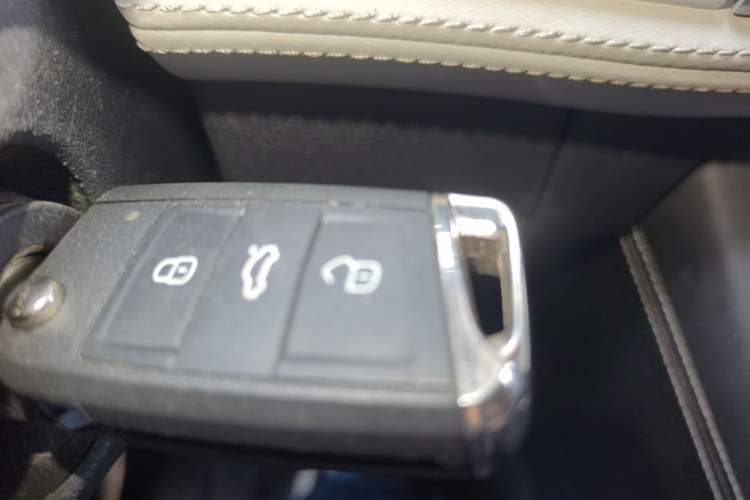 Used Jetta VS5 2022 280TSI Manual Advanced Trim Interior 1