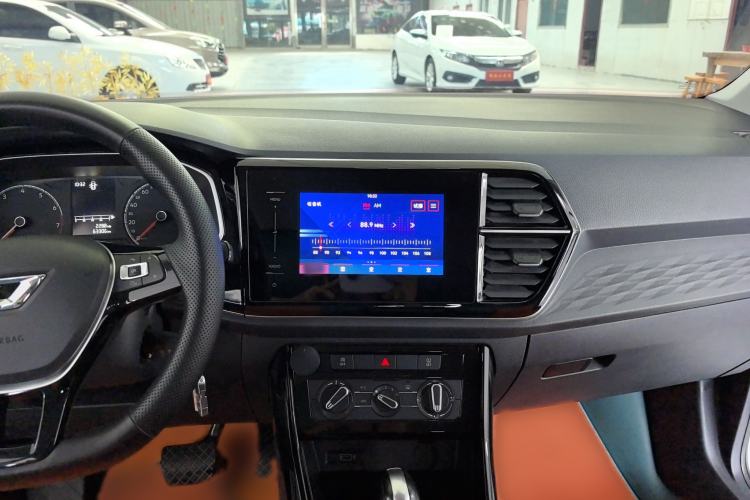 Used Jetta VS5 2022 280TSI Automatic Trendy Pro Version Interior 2