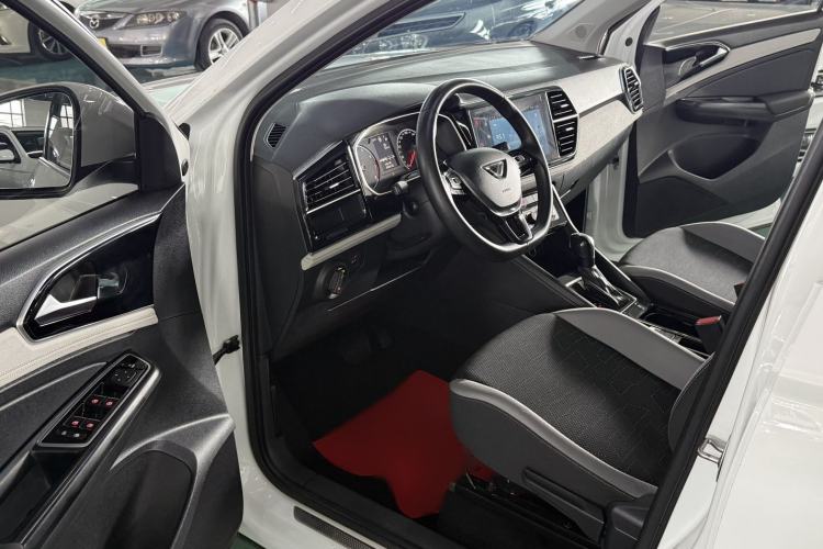 Used Jetta VS5 2022 280TSI Automatic Trend Edition Interior 2