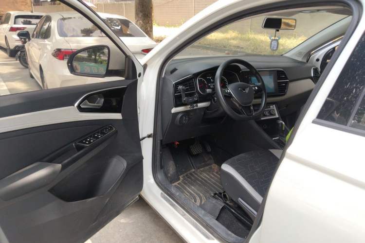 Used Jetta VS5 2022 280TSI Automatic Trend Edition Interior 3