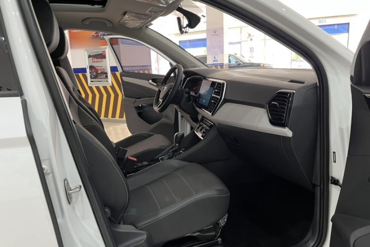 Used Jetta VS5 2022 280TSI Automatic Enjoyment Model Interior 9
