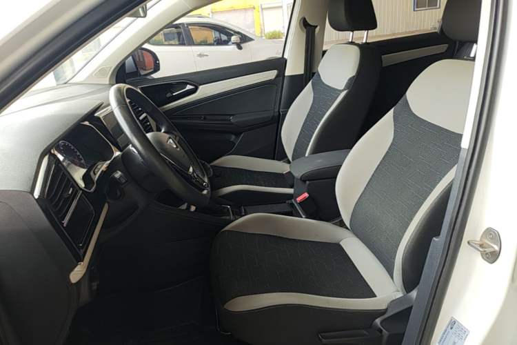 Used Jetta VS5 2022 280TSI Automatic Trend Edition Left Front Seat