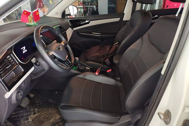 Used Jetta VS5 2022 280TSI Automatic Glory Edition Left Front Seat