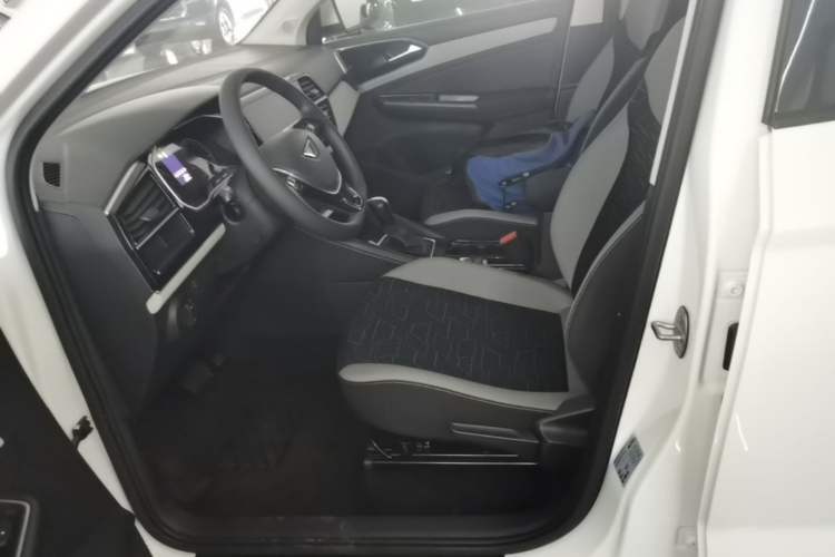 Used Jetta VS5 2022 280TSI Automatic Trendy Pro Version Left Front Seat