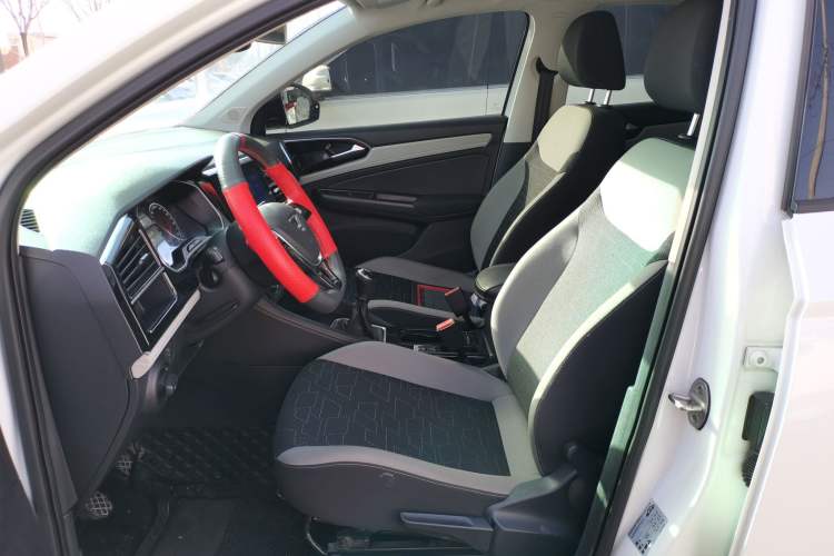 Used Jetta VS5 2022 280TSI Manual Advanced Trim Left Front Seat