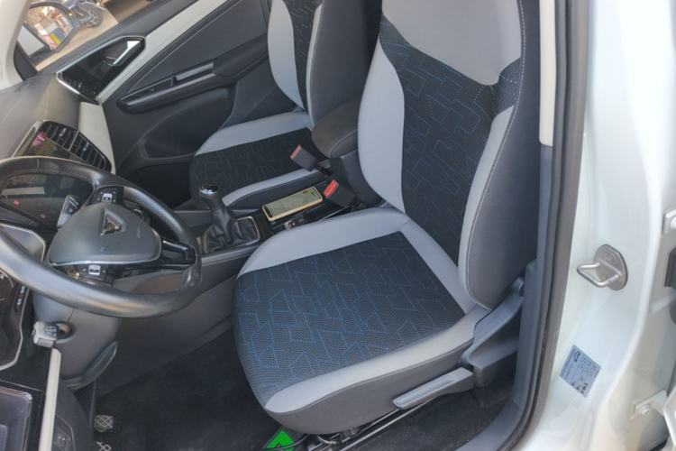 Used Jetta VS5 2022 280TSI Manual Advanced Trim Left Front Seat