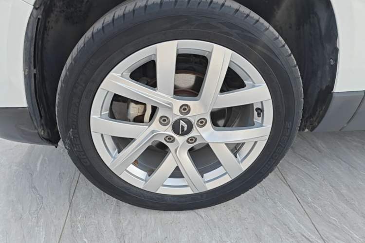 Used Jetta VS5 2022 280TSI Automatic Enjoyment Model Left Front Wheel Hub