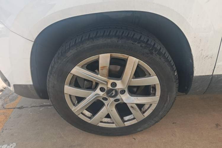 Used Jetta VS5 2022 280TSI Automatic Trend Edition Left Front Wheel Hub