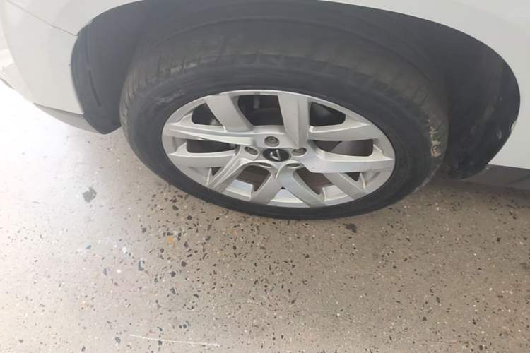 Used Jetta VS5 2022 280TSI Automatic Trend Edition Left Front Wheel Hub